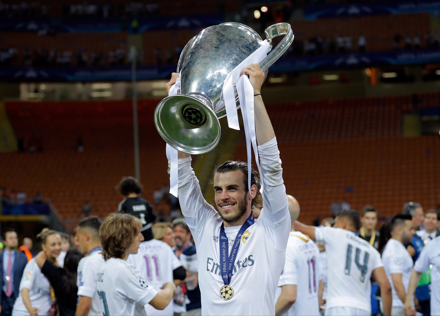 Real Madrid's Gareth Bale celebrates  after the Champions League final soccer match between Real Madrid and Atletico Madrid at the San Siro stadium in Milan, Italy, Saturday, May 28, 2016. Real Madrid won 5-4 on penalties after the match ended 1-1 after extra time.     (AP Photo/Manu Fernandez)