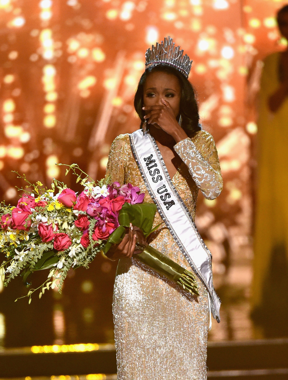 LAS VEGAS, NV - JUNE 05:  Miss District of Columbia USA 2016 Deshauna Barber reacts as she is crowned Miss USA 2016 during the 2016 Miss USA pageant at T-Mobile Arena on June 5, 2016 in Las Vegas, Nevada.  (Photo by Ethan Miller/Getty Images)