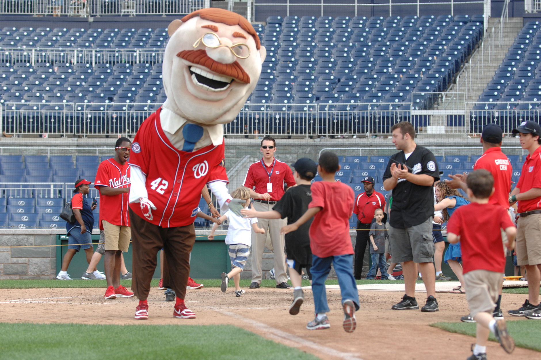 Kids run the bases in 2012 at Nat’s Park. (Courtesy Washington Nationals Baseball Club)