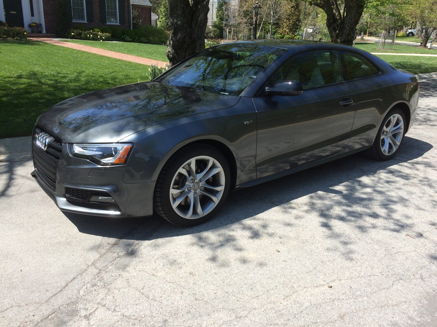 Audi has been making the A5/S5 coupe for nearly nine years now and it still looks great on the road. (WTOP/Mike Parris)