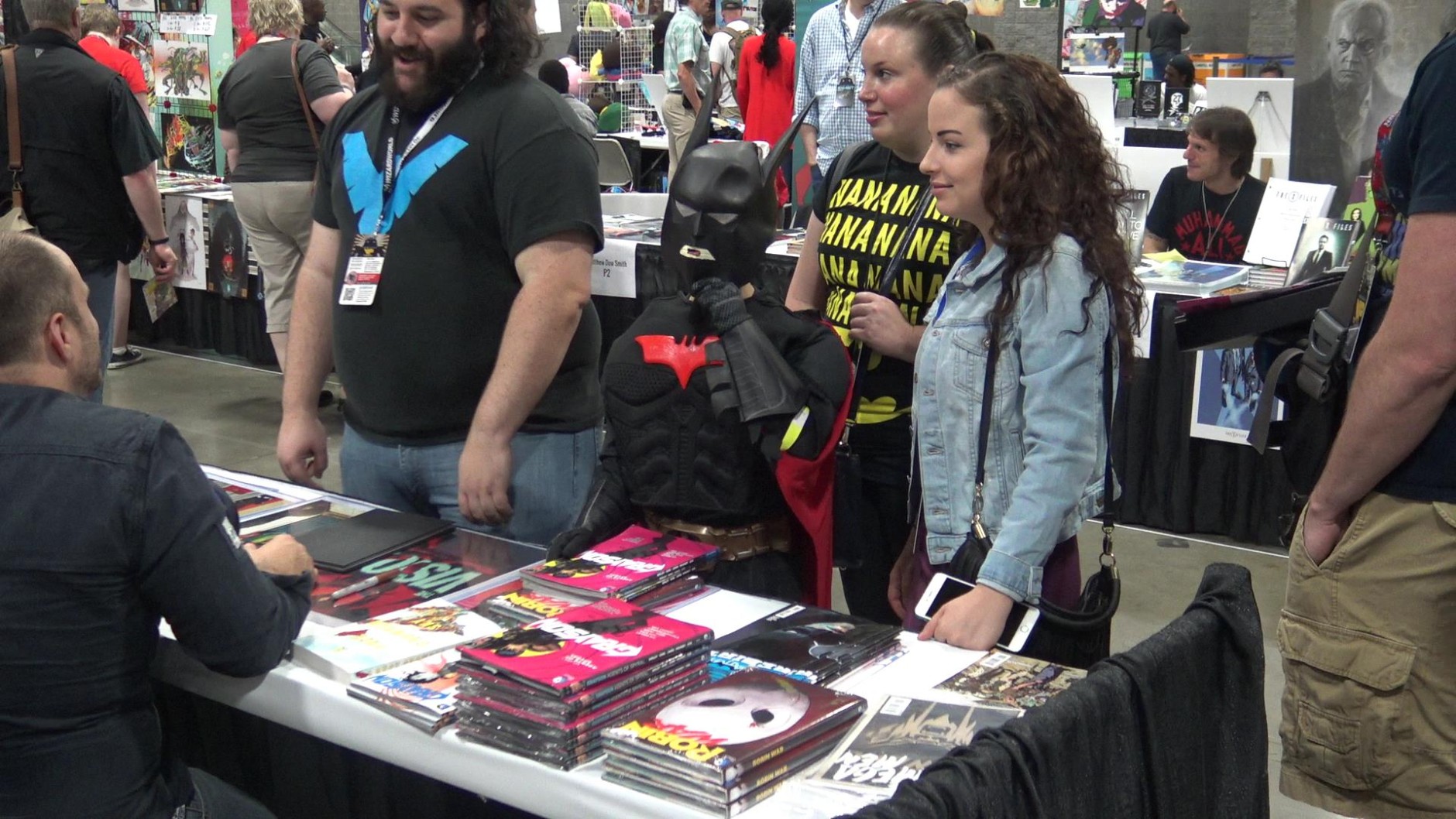 Fans meet with Tom King, the lead writer for DC Comics' "Batman" at Awesome Con. (WTOP/Steve Winter)