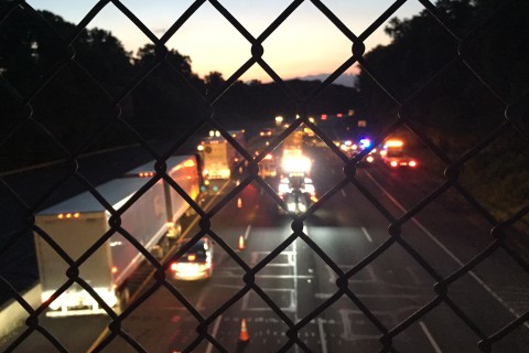 Early morning crash halts traffic on Inner Loop of I-495