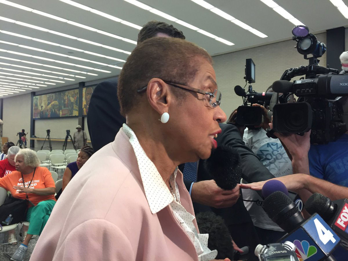 D.C. Delegate Eleanor Holmes Norton hosted a roundtable on June 30, 2016 that included emotional testimony from people touched by gun violence. (WTOP/Michelle Basch)