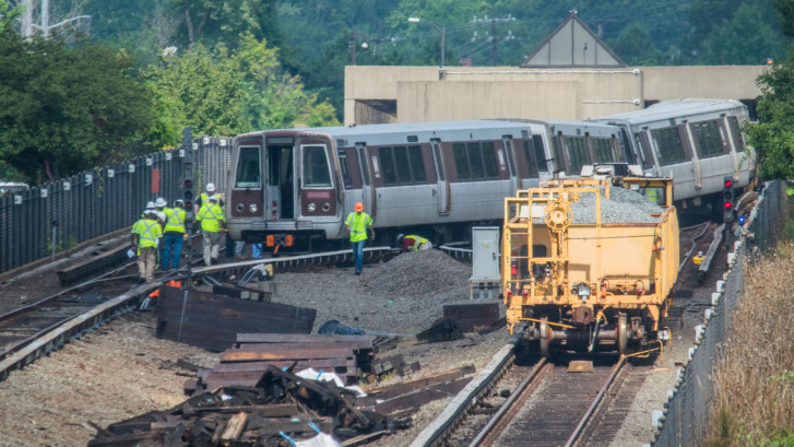 Photos of Metro derailment reveal history of troubled track work | WTOP