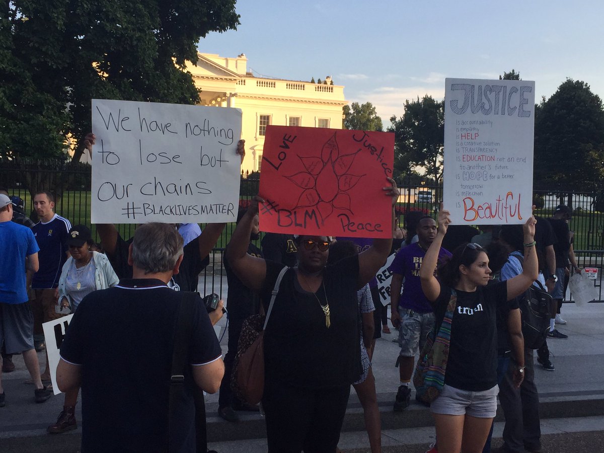 Photo of protesters outside White House