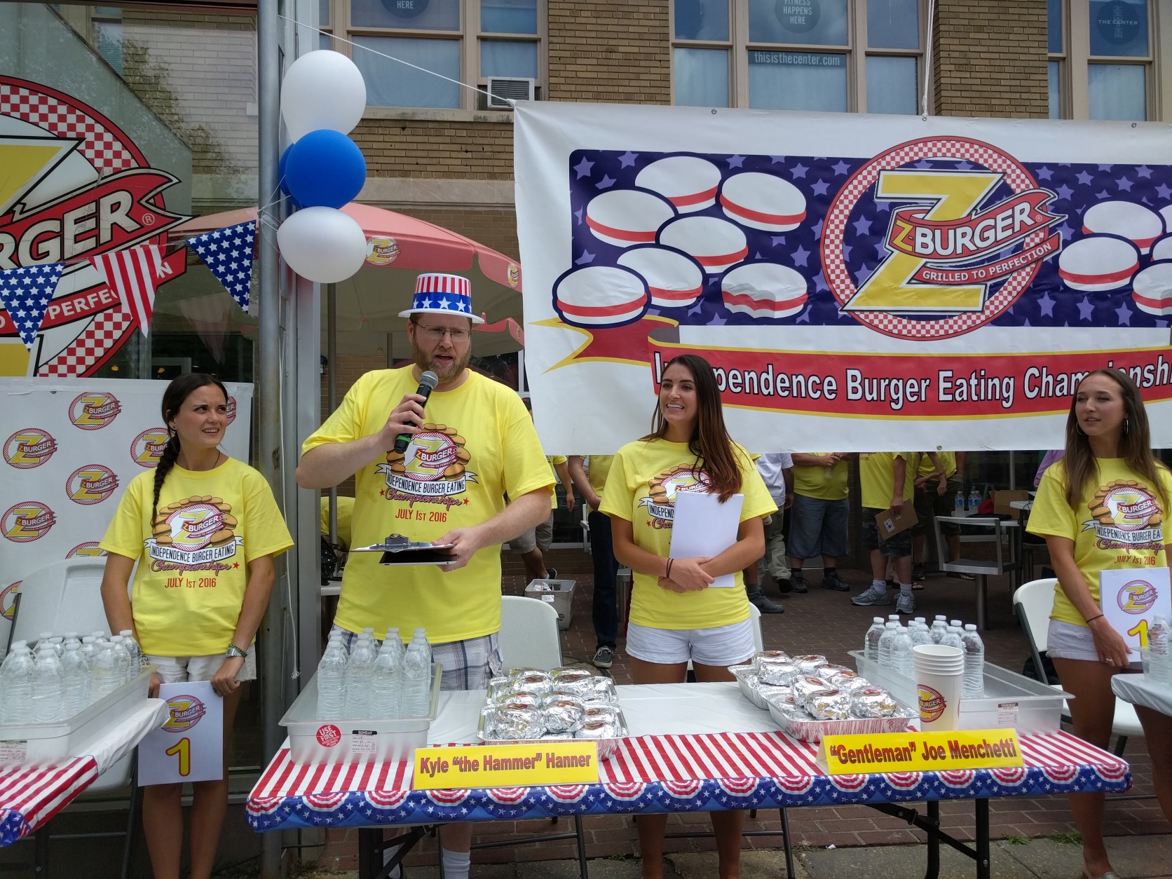 Setting up for the 7th annual Independence Burger Eating Championship at Z-Burger’s Tenleytown location. (WTOP/Ginger Whitaker)