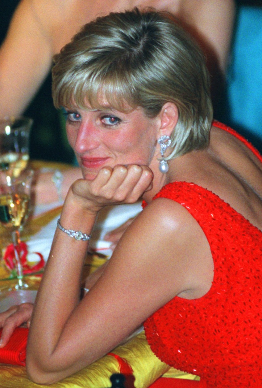 England's Princess Diana listens to the program at a gala benefit for victims of landmines at the National Museum of Women in the Arts in Washington Tuesday, June 17, 1997.(AP Photo/Karin Cooper)