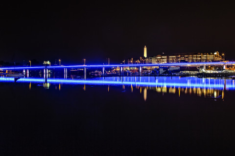 DC’s Case Bridge lit up like Eiffel Tower