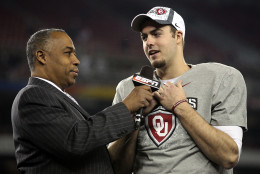 ESPN commentator John Saunders, who filled a variety of roles over 30 years at the network, has died, ESPN announced Wednesday, Aug. 10, 2016. 

Quarterback Landry Jones #12 of the Oklahoma Sooners and offensive MVP is interviewed by ESPN's John Saunders after the Sooners 48-20 victory against the Connecticut Huskies during the Tostitos Fiesta Bowl at the Universtity of Phoenix Stadium on January 1, 2011 in Glendale, Arizona.  (Photo by Christian Petersen/Getty Images)