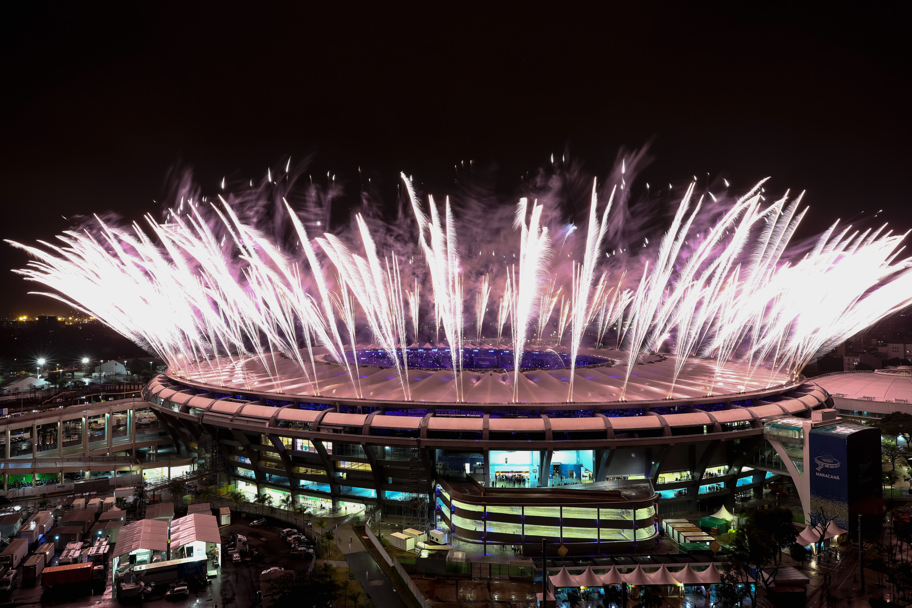 RIO DE JANEIRO, BRAZIL - AUGUST 21:  Fireworks explode during the Closing Ceremony 2016 Olympic Games at Maracana Stadium on August 21, 2016 in Rio de Janeiro, Brazil.  (Photo by Buda Mendes/Getty Images)