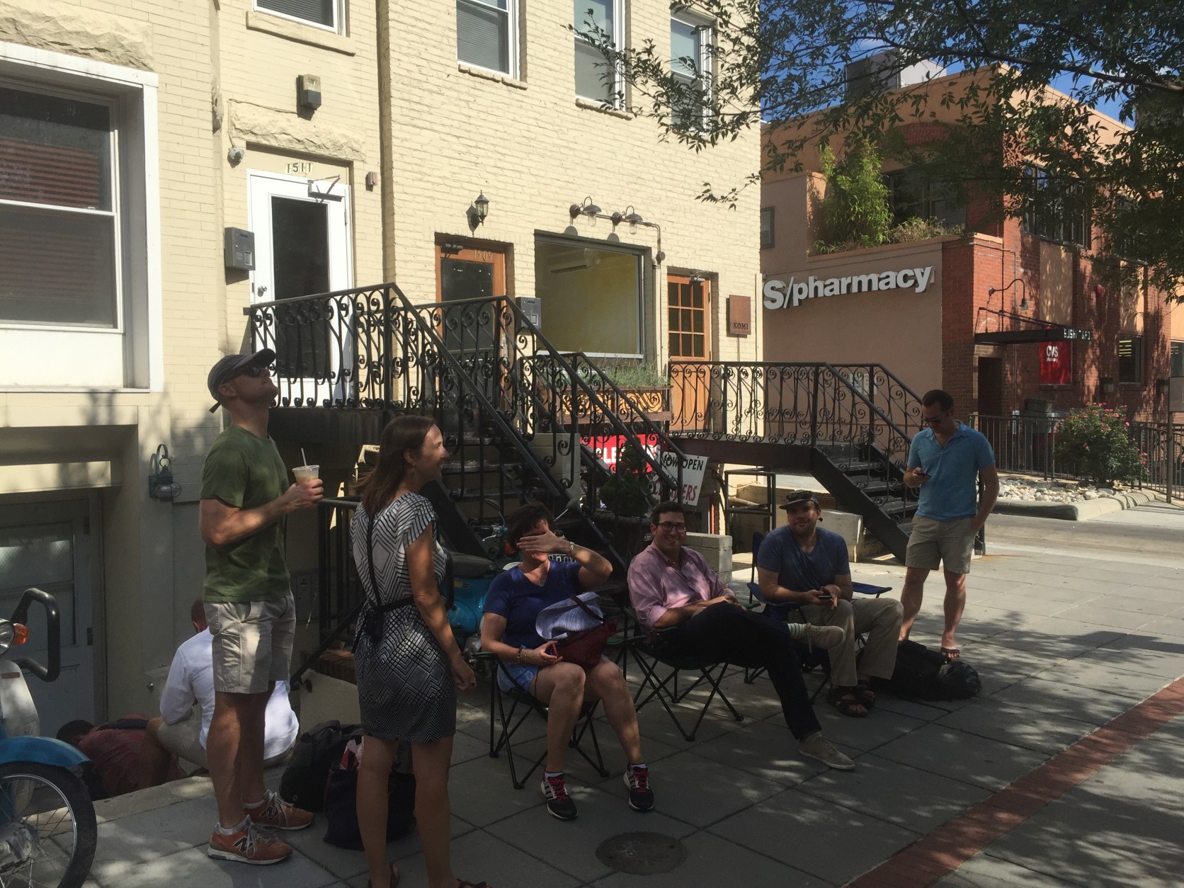 A line forms outside Little Serow before it opens on Aug. 15, 2016. (WTOP/Mike Murillo)
