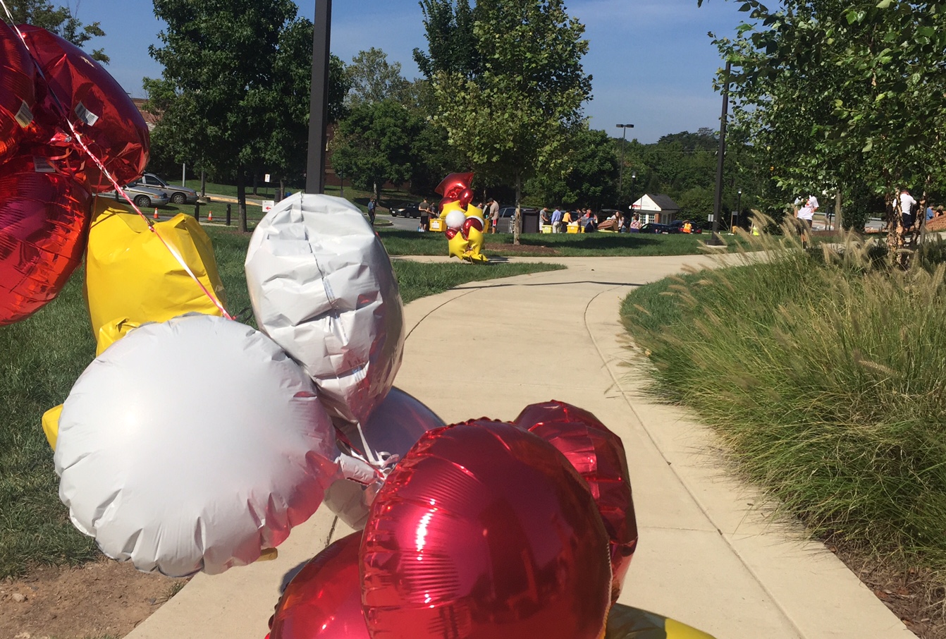 Festive balloons help welcome University of Maryland back to campus on Saturday, Aug. 27, 2016. (WTOP/Dennis Foley)