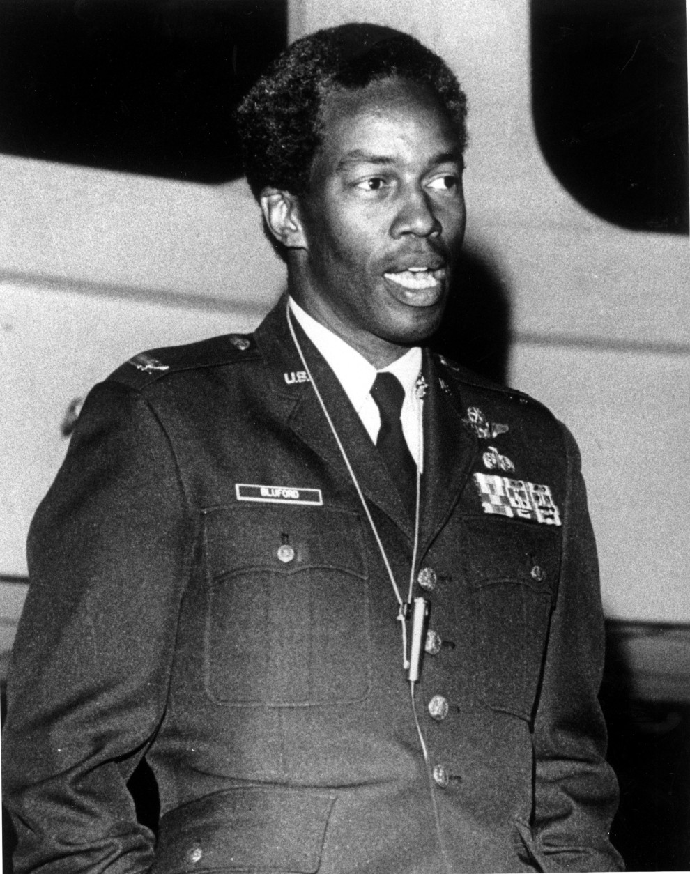 U.S. Air Force Lt. Colonel Guion Bluford speaks to a gathering at the University of Cincinnati in Cincinnati, Ohio on May 17, 1984.  Lt. Bluford, the first African-American to travel into space, rode the shuttle Challenger in Aug. 1983.  (AP Photo/Perry Hughes)