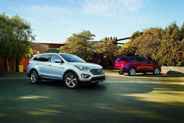 2015 HYUNDAI SANTA FE LINEUP OFFERS NEW STANDARD FEATURES, REVISED STEERING AND SUSPENSION TUNING (PRNewsFoto/Hyundai Motor America) THIS CONTENT IS PROVIDED BY PRNewsfoto and is for EDITORIAL USE ONLY**