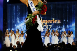 Miss Arkansa Savvy Shields waves to crowd after being named new the Miss America 2017, Sunday, Sept. 11, 2016, in Atlantic City, N.J. (AP Photo/Noah K. Murray)