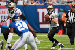 EAST RUTHERFORD, NJ - SEPTEMBER 18: Quarterback  Drew Brees #9 of the New Orleans Saints looks to pass against the New York Giants  during the first quarter at MetLife Stadium on September 18, 2016 in East Rutherford, New Jersey.  (Photo by Michael Reaves/Getty Images)