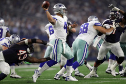 ARLINGTON, TX - SEPTEMBER 25:  Dak Prescott #4 of the Dallas Cowboys throws against the Chicago Bears in the fourth quarter at AT&amp;T Stadium on September 25, 2016 in Arlington, Texas.  (Photo by Ronald Martinez/Getty Images)