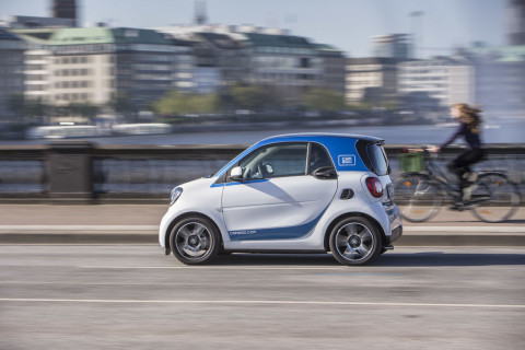 Car2go to offer rental credits for taking driver safety courses