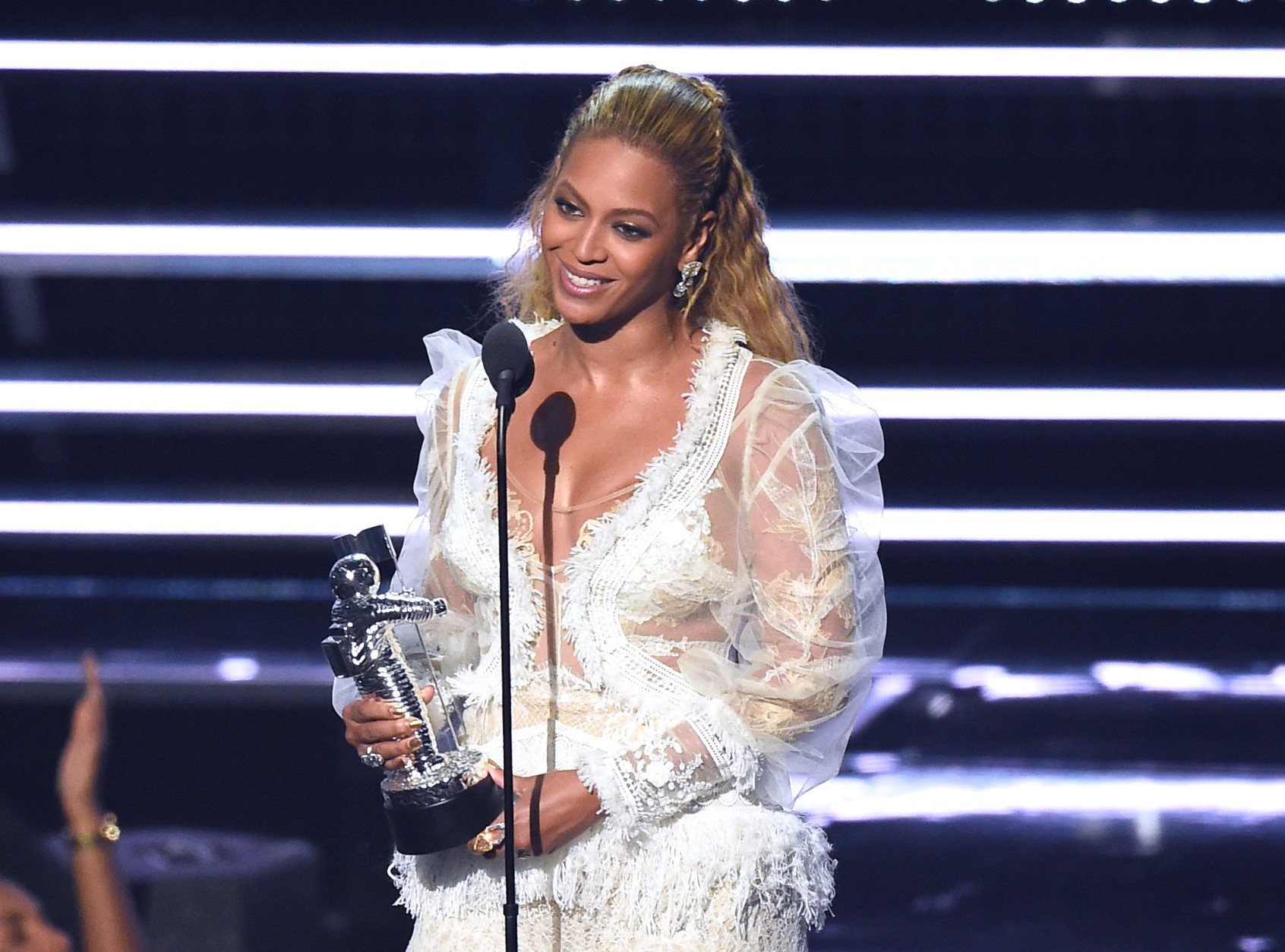 Beyonce accepts the award for Video of the Year for Lemonade at the MTV Video Music Awards at Madison Square Garden on Sunday, Aug. 28, 2016, in New York. (Photo by Charles Sykes/Invision/AP)