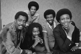 The Temptations singing group. From left are; Otis Williams, Melvin Franklin and Glenn Beonard. Back row from left, Richard Street and Dennis Edwards. (AP Photo/Lennox McLendon)