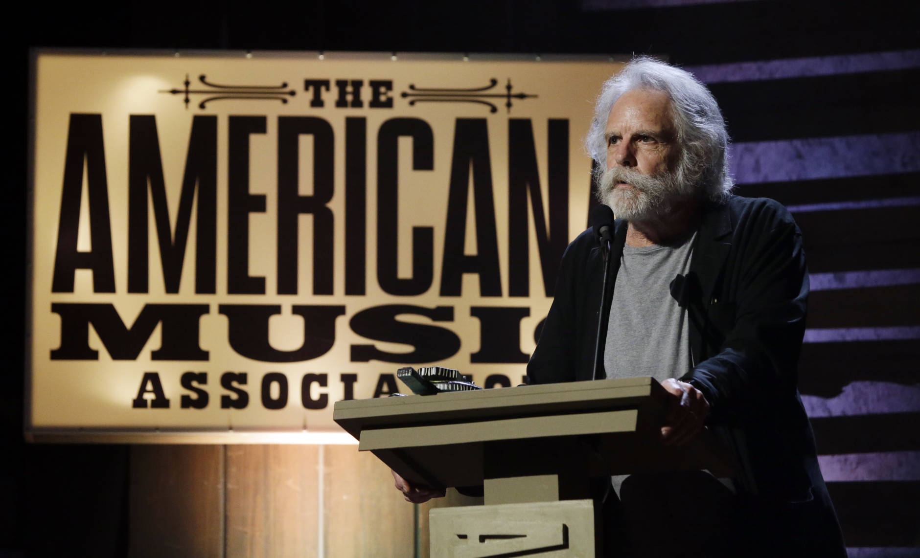 Bob Weir accepts the lifetime achievement award for performance at the Americana Music Association Honors &amp; Awards Show Wednesday, Sept. 21, 2016, in Nashville, Tenn. (AP Photo/Mark Zaleski)
