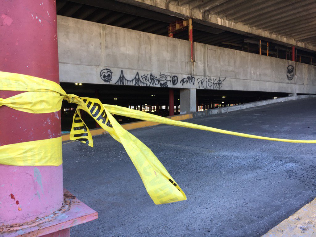 Police say the victim's injuries are not life-threatening after a suspect shot him in the mall's parking garage Tuesday. (WTOP/Kate Ryan)