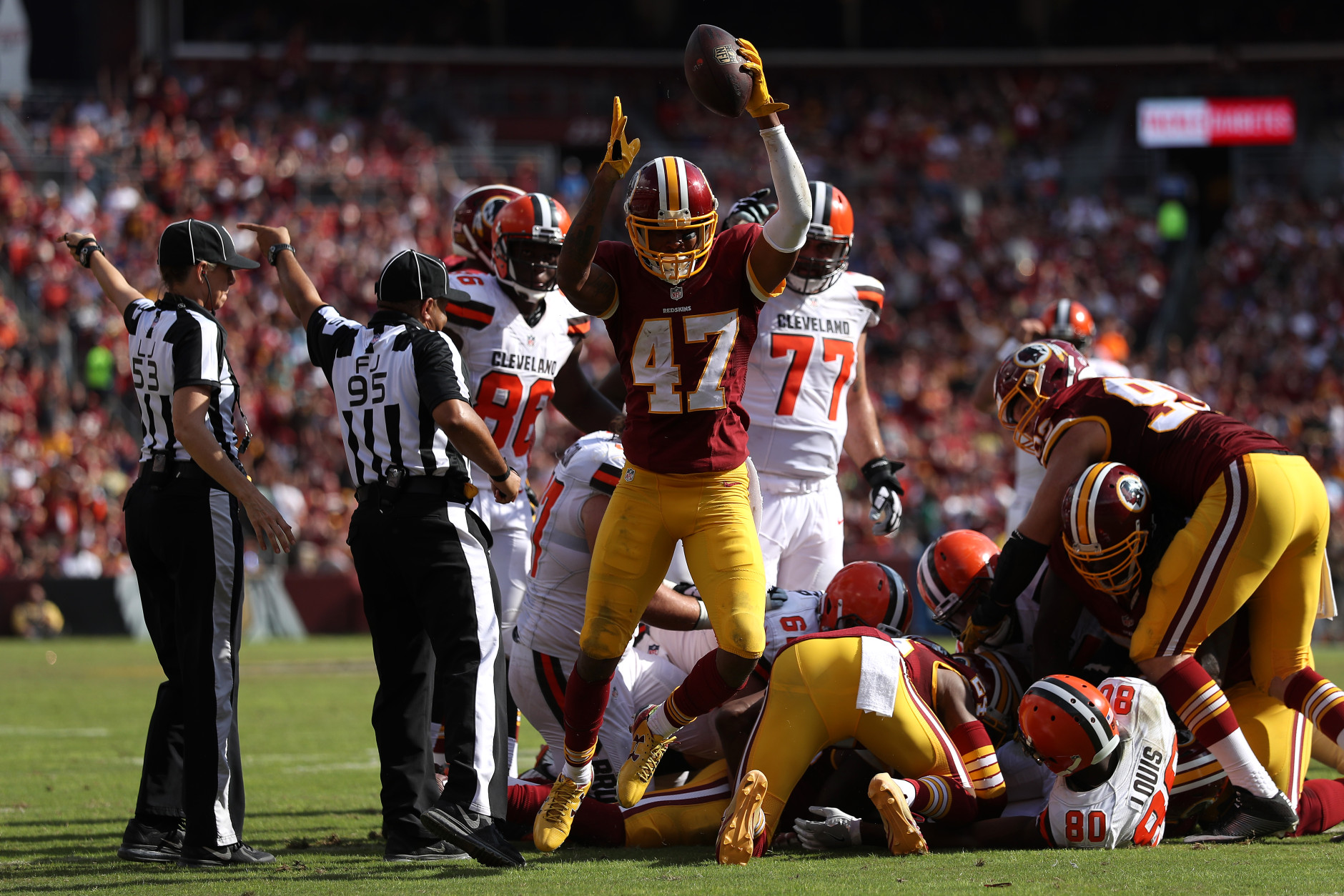 LANDOVER, MD - OCTOBER 2: Cornerback Quinton Dunbar #47 of the Washington Redskins celebrates after recovering a fumble against the Cleveland Browns in the third quarter at FedExField on October 2, 2016 in Landover, Maryland. (Photo by Patrick Smith/Getty Images)