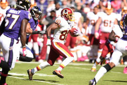 BALTIMORE, MD - OCTOBER 09:  Jamison Crowder #80 of the Washington Redskins returns a punt for a touchdown in the first quarter during a football game against the Baltimore Ravens at M&amp;T Bank Stadium on October 9, 2016 in Baltimore, Maryland.  (Photo by Mitchell Layton/Getty Images)