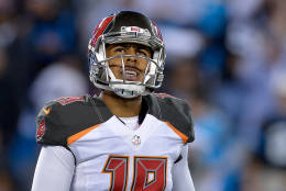 CHARLOTTE, NC - OCTOBER 10:  Roberto Aguayo #19 of the Tampa Bay Buccaneers reacts after missinf a field goal against the Carolina Panthers during the game at Bank of America Stadium on October 10, 2016 in Charlotte, North Carolina.  (Photo by Grant Halverson/Getty Images)