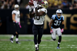 NEW ORLEANS, LA - OCTOBER 16:  Brandin Cooks #10 of the New Orleans Saints catches the ball for a first down against the Carolina Panthers during the fourth quarter at the Mercedes-Benz Superdome on October 16, 2016 in New Orleans, Louisiana.  (Photo by Sean Gardner/Getty Images)