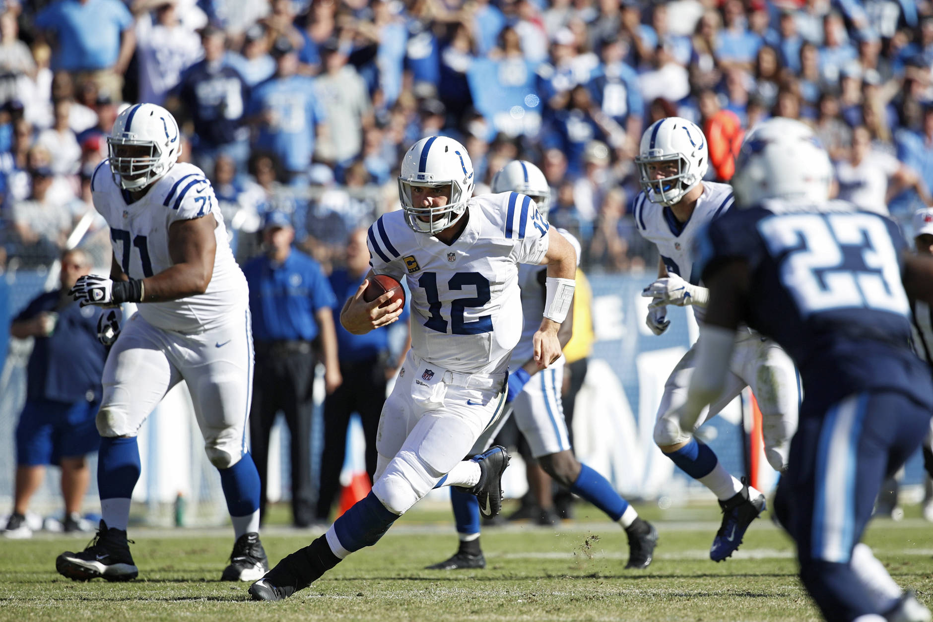 NASHVILLE, TN - OCTOBER 23: Andrew Luck #12 of the Indianapolis Colts runs with the ball against the Tennessee Titans in the fourth quarter of the game at Nissan Stadium on October 23, 2016 in Nashville, Tennessee. The Colts defeated the Titans 34-26. (Photo by Joe Robbins/Getty Images)