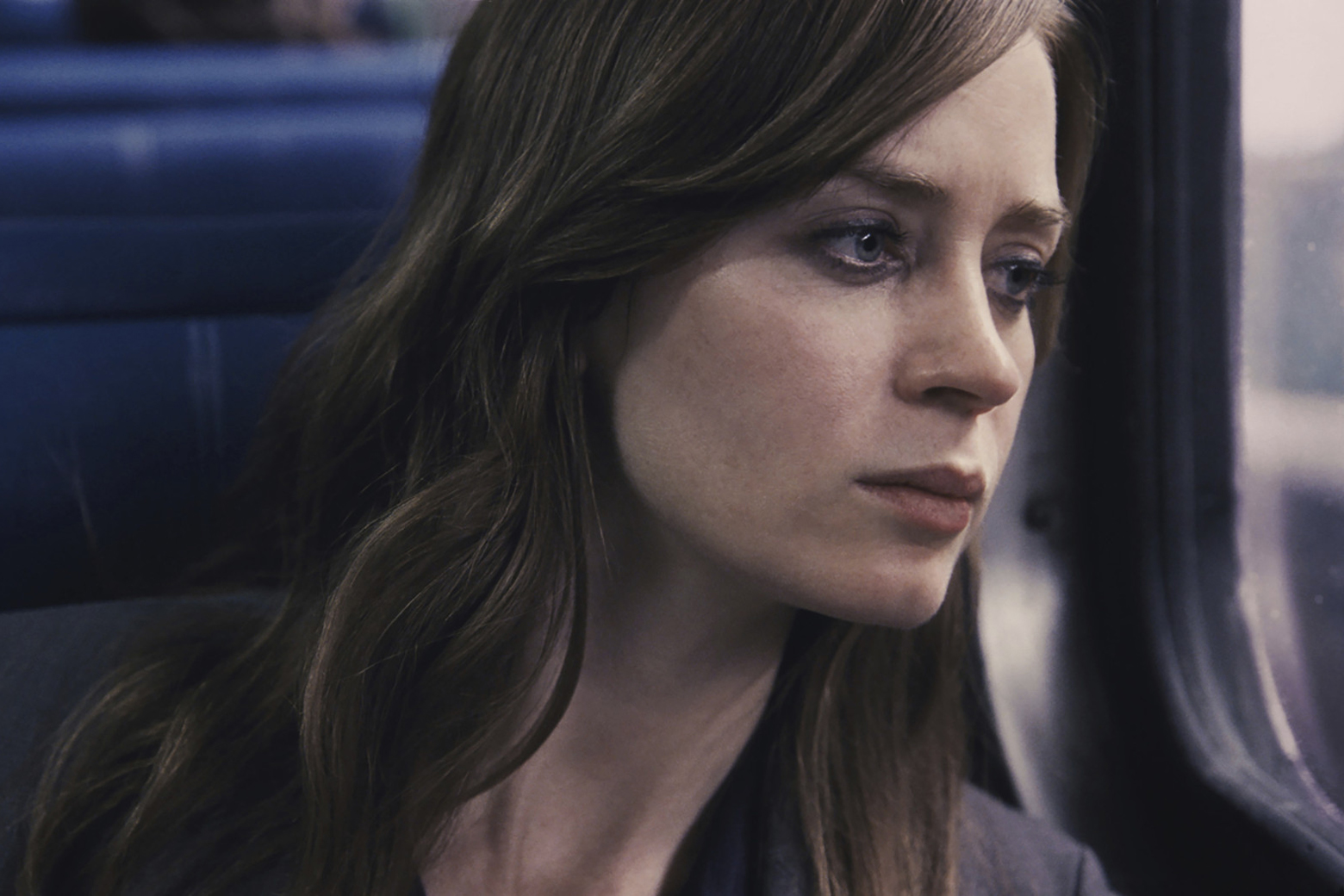 review-emily-blunt-keeps-the-girl-on-the-train-on-the-rails-wtop-news