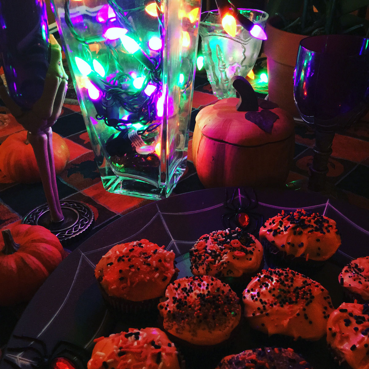 A Halloween table, ready for celebrating. (WTOP/Vlahos)