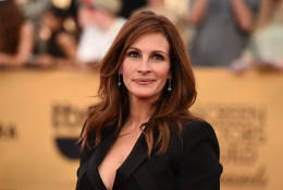 Julia Roberts arrives at the 21st annual Screen Actors Guild Awards at the Shrine Auditorium on Sunday, Jan. 25, 2015, in Los Angeles. (Photo by Jordan Strauss/Invision/AP)