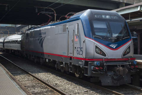 Man shocked on top of Amtrak train at Union Station