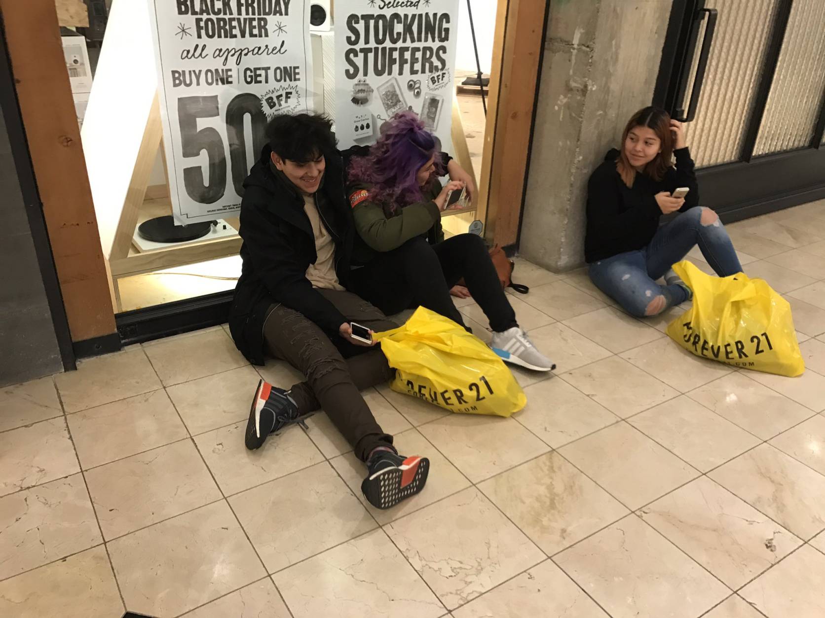 "50 percent off a coat brought this couple to Urban Outfitters," WTOP's Neal Augenstein reports.