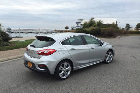 For 2017, Chevy adds hatchback version to Cruze line