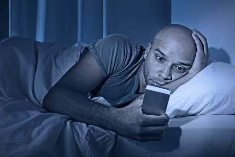 Smartphones linked to poor sleep quality