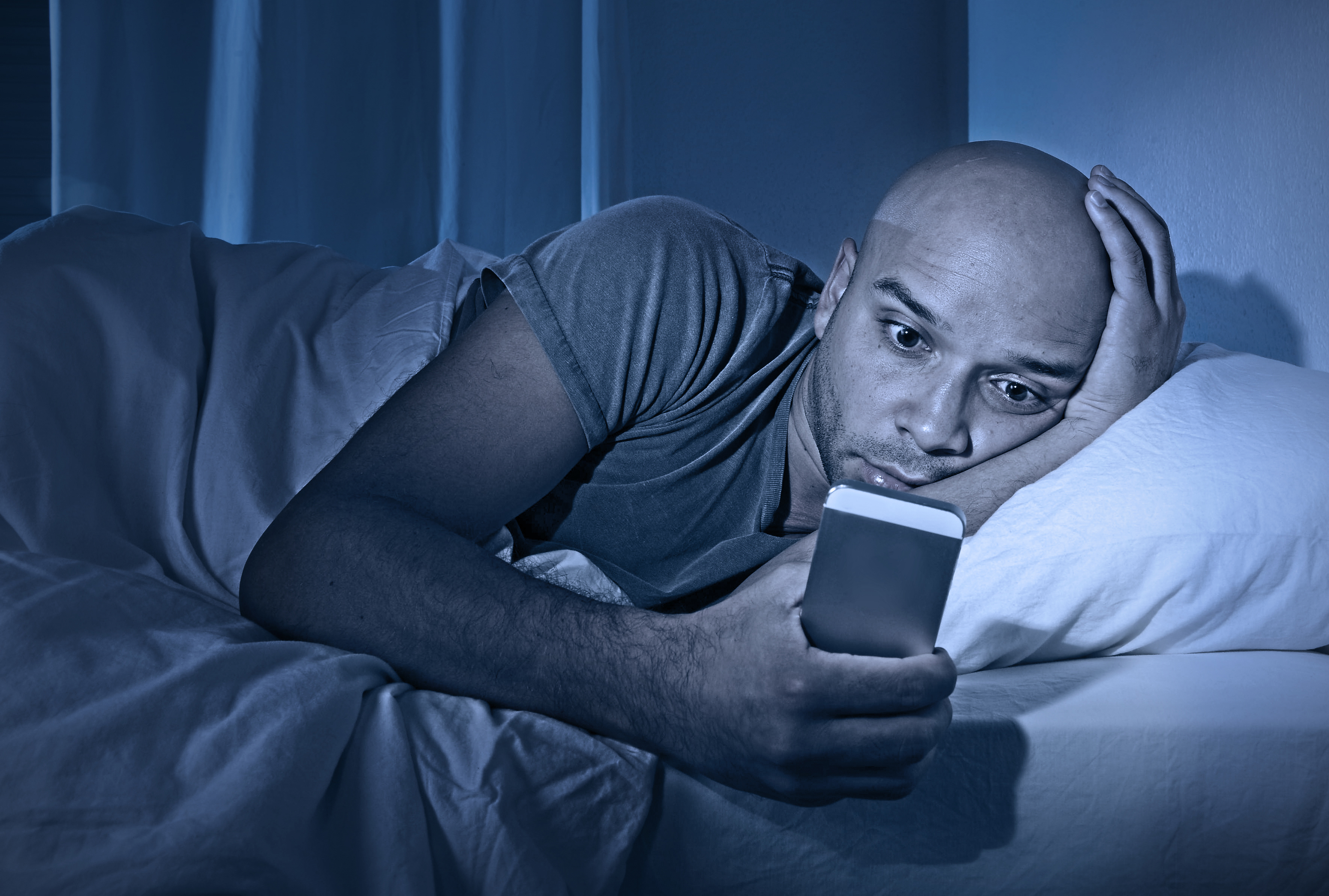Smartphones linked to poor sleep quality - WTOP News