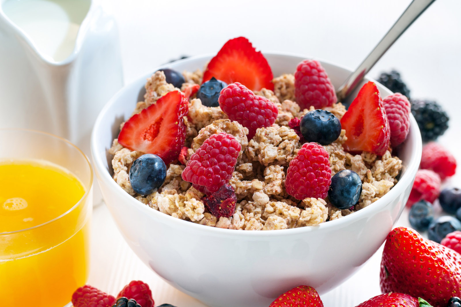 Skipping breakfast is one of the factors in childhood weight gain, a new study finds. (Thinkstock)