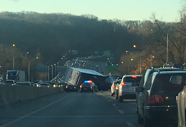 All lanes of the Outer Loop of the Capital Beltway are closed after a crash involving two box trucks and two cars. (Courtesy of Ron D via Twitter)
