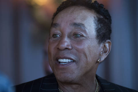Smokey Robinson receives Gershwin Prize for Popular Song