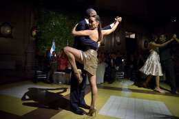 “Two renowned tango dancers–Mora Godoy and Jose Lugone–were the featured entertainers at a state dinner hosted by President Mauricio Macri and Juliana Awada of Argentina in Buenos Aires. The dancers then summoned the President and First Lady to join them for a dance.” (Official White House Photo by Pete Souza)