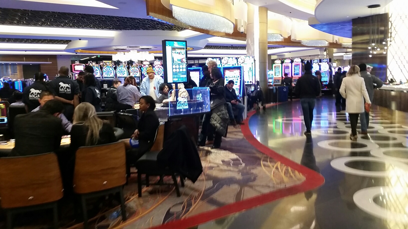 People are still on the go early Friday morning, after MGM Grand National Harbor opened its doors Thursday at 11 p.m. (WTOP/Kathy Stewart)