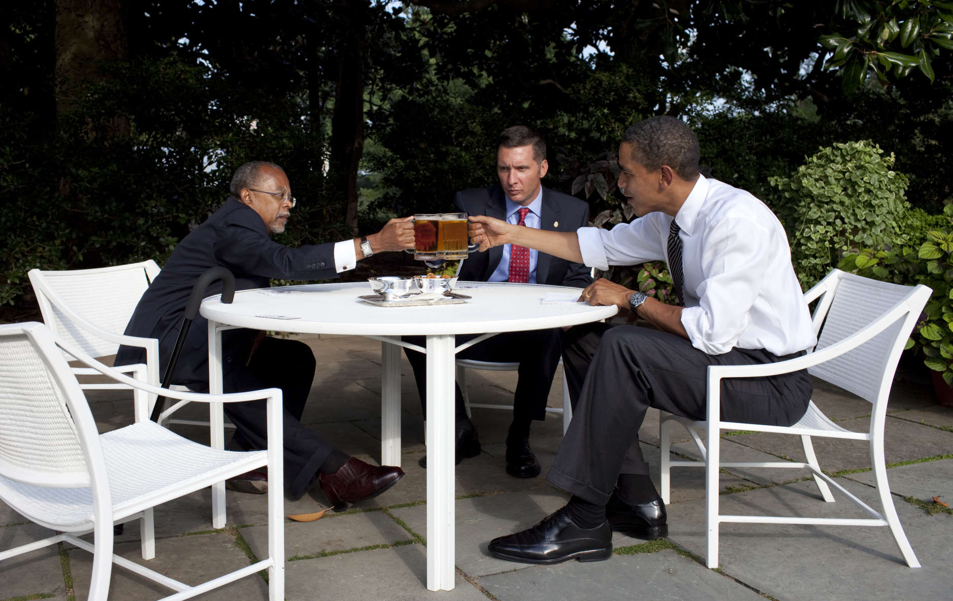 President Barack Obama, Professor Henry Louis Gates Jr. and Sergeant James Crowley meet in the Rose Garden of the White House, July 30, 2009. Official White House Photo by Pete Souza