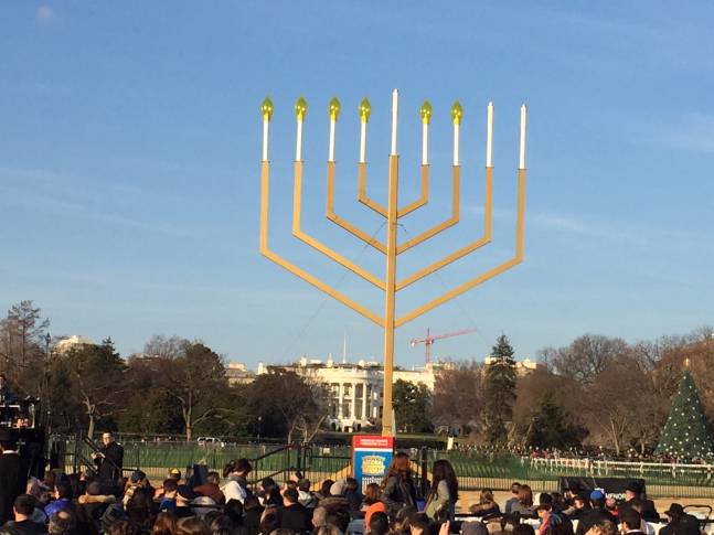 Hundreds attend National Menorah lighting in DC | WTOP