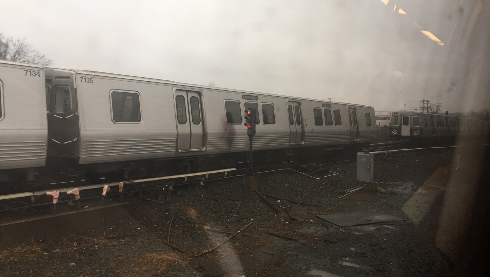 Metro train separates while carrying passengers | WTOP