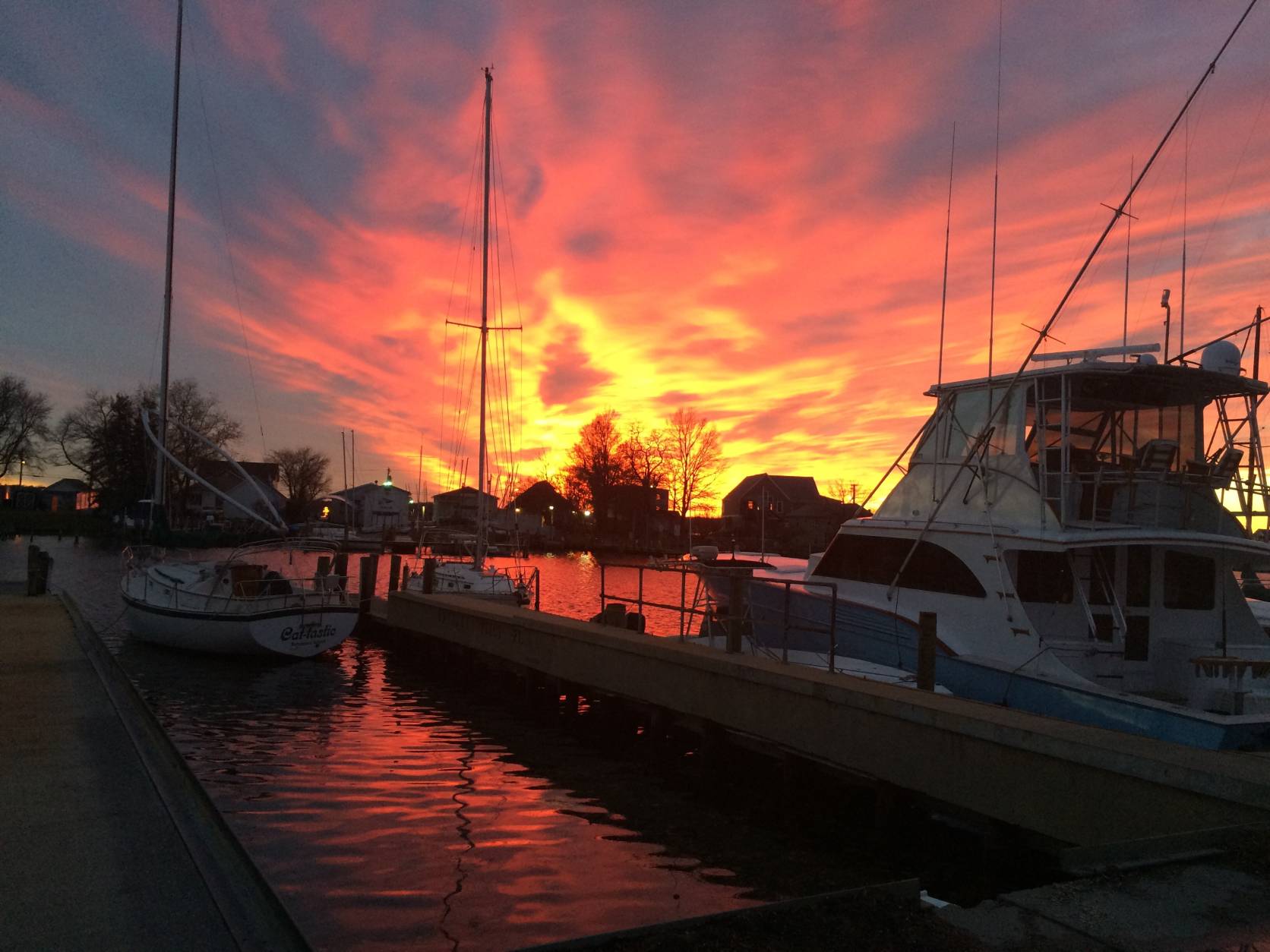 A WTOP listener sent us this photo of the sunset on Thursday, Dec. 8, 2016. (Submitted photo)
