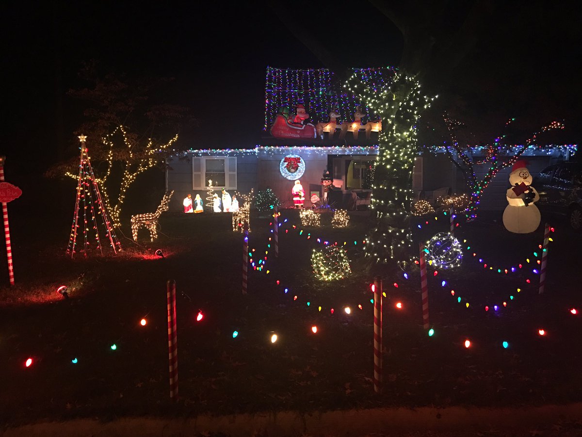 This house in Bowie lights up the night. (Courtesy @erice4gb via Twitter)