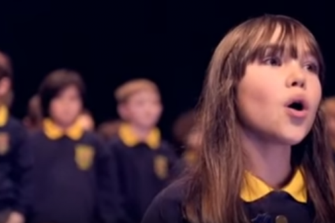 10-year-old girl singing rendition of ‘Hallelujah’ will give you chills